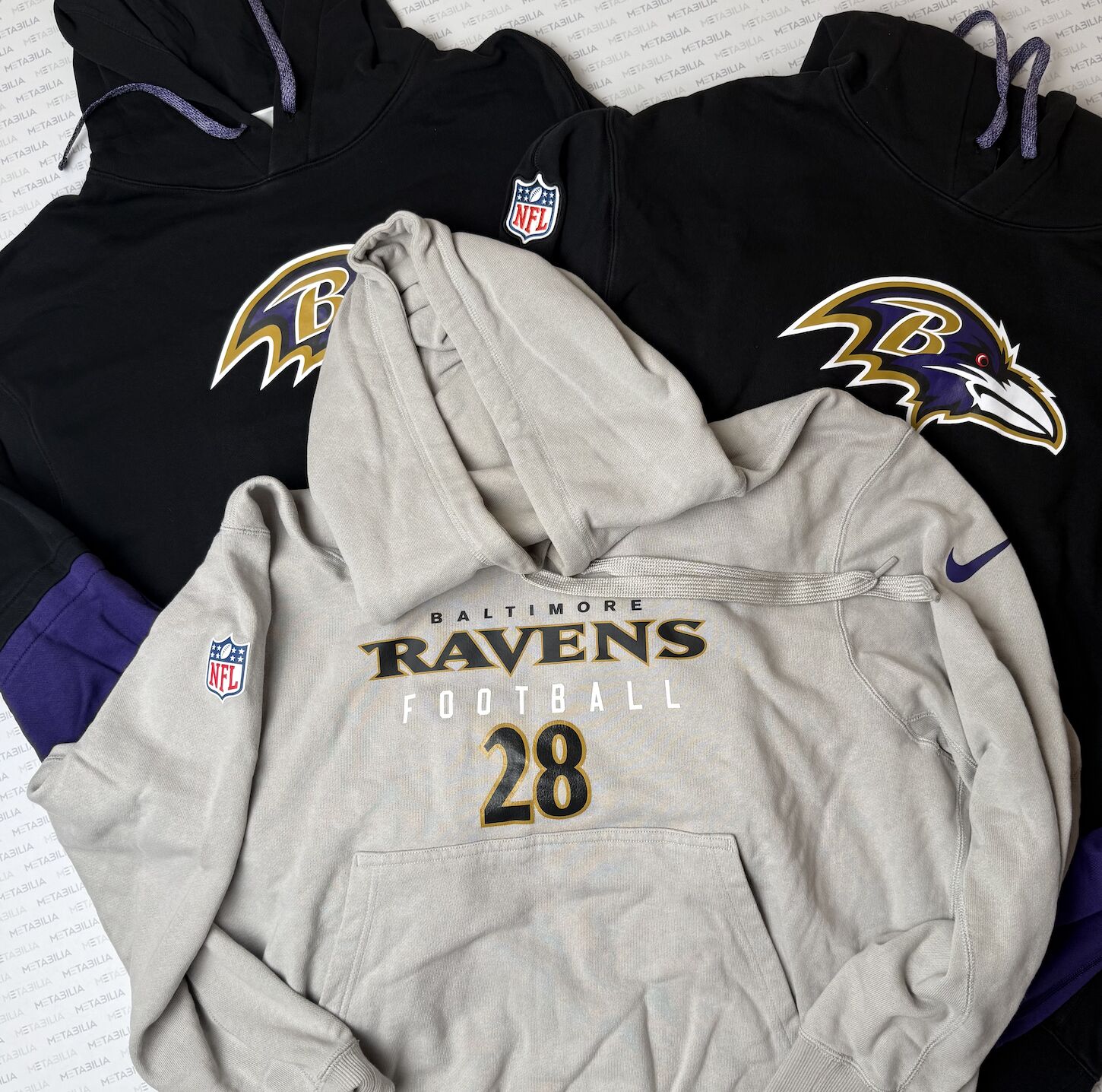 Mystery Box, Incl STS GUB, Player-Worn Team-Issued Tees, Sweatshirts, Sweatpants and Pants.