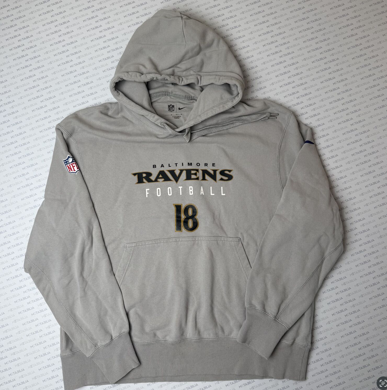 #18 Ravens Player Team Issued Sweatshirt Hoodie, grey