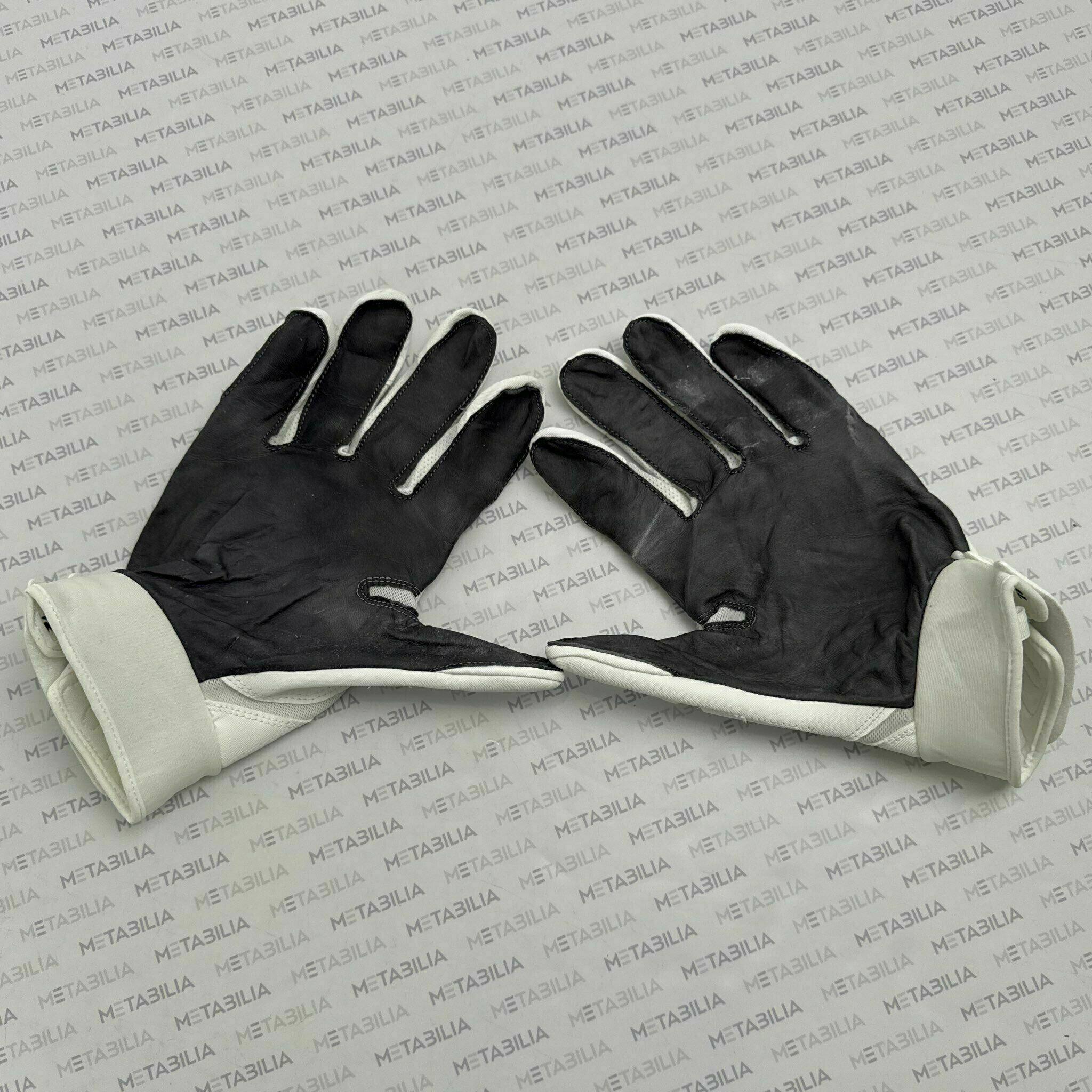 #72 Luke Haggard Game Worn Gloves 9/13 vs Bengals