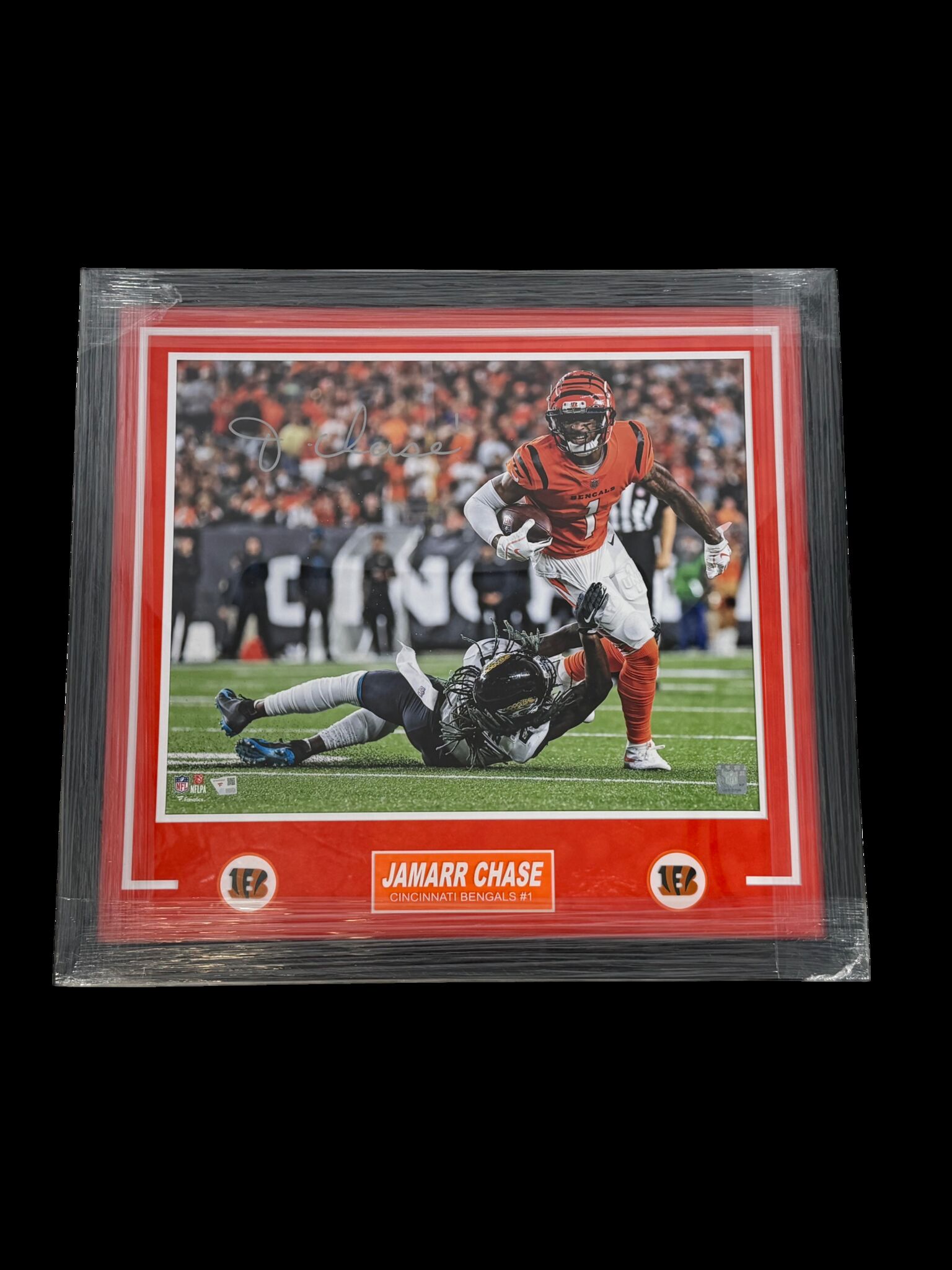 Jamar Chase Autographed 16x20 Custom Framed Photo Fanatics Coa