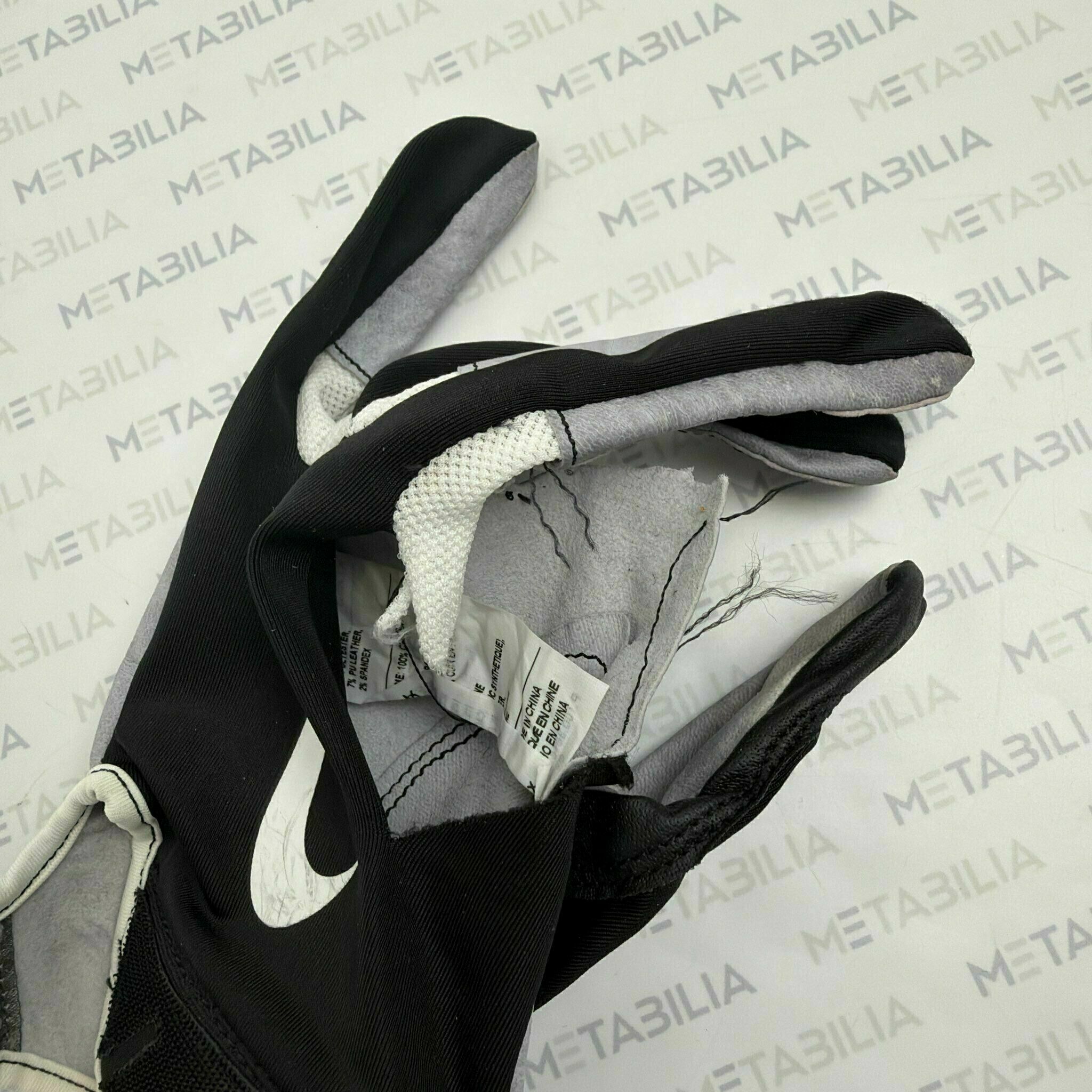 #8 LAMAR JACKSON Game-Worn Glove vs CIN