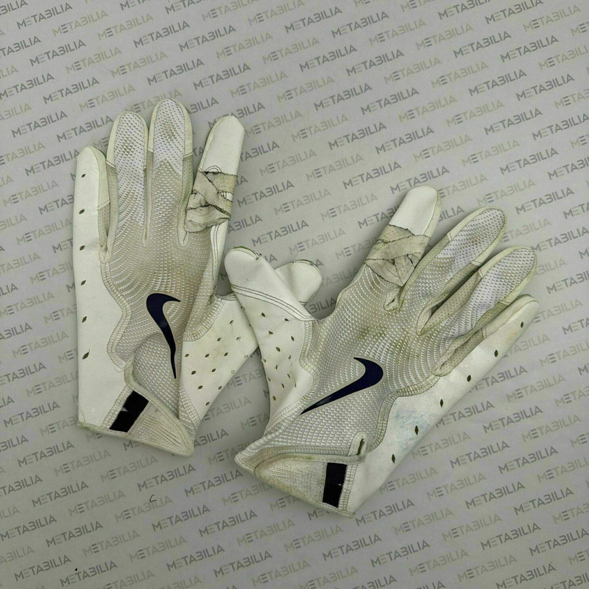 #41 Jones Game-Worn Gloves vs CIN 25-26 Season