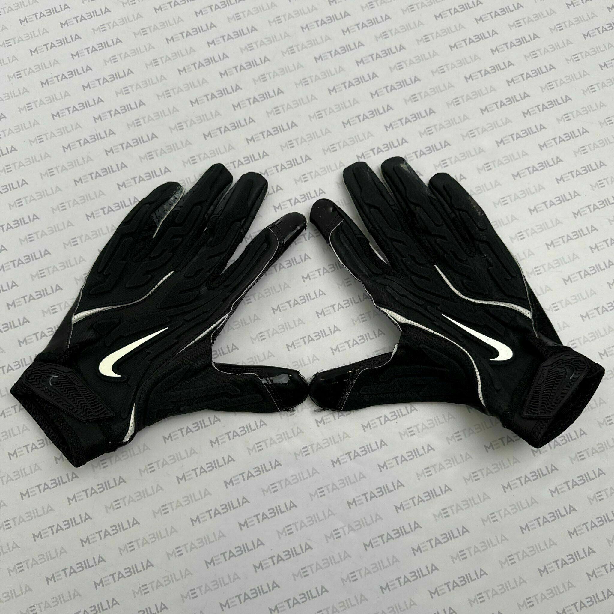 #39 Keondre Jackson Game-Worn Gloves, blk vs GBP  25-26