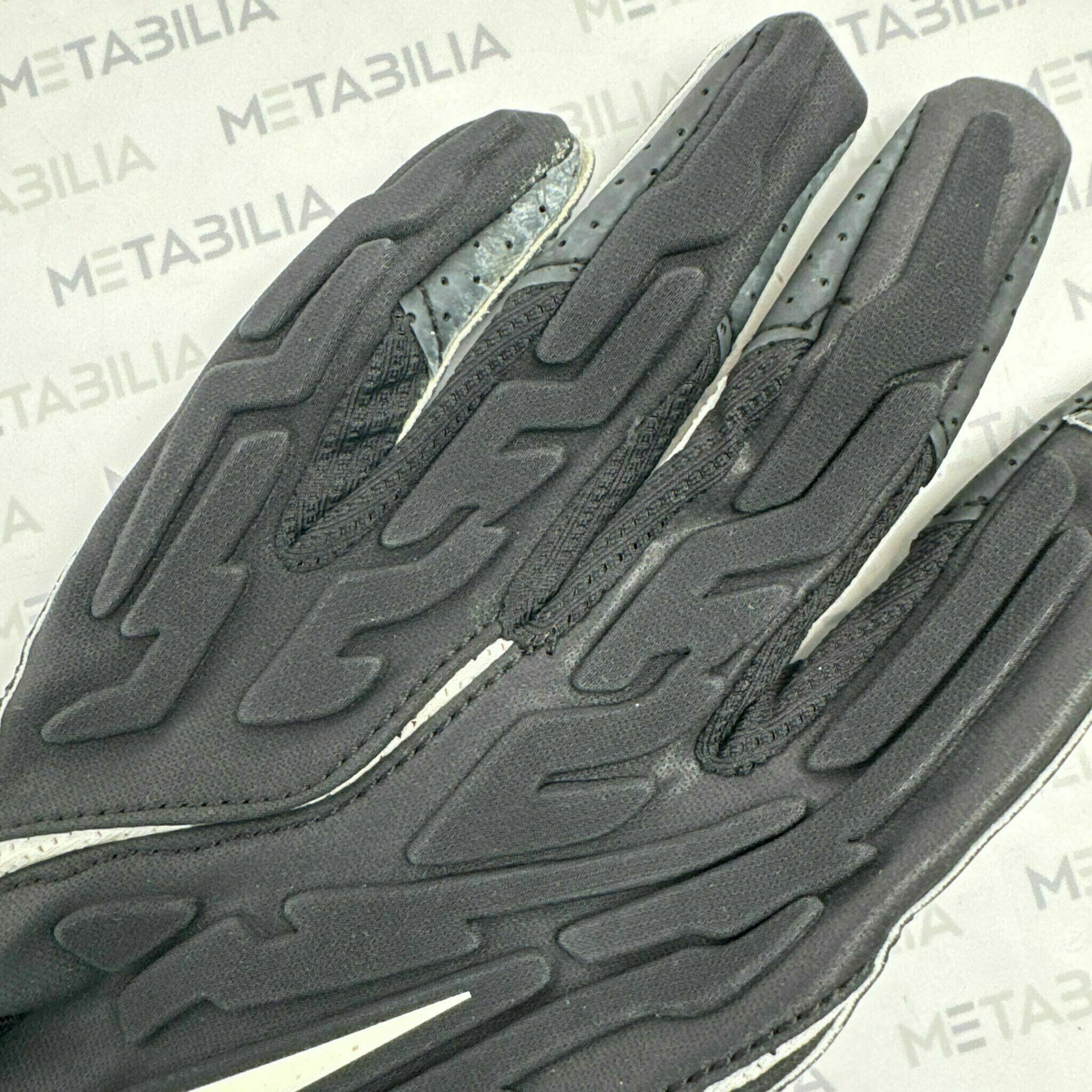 #39 Keondre Jackson Game-Worn Gloves, blk vs GBP 25-26