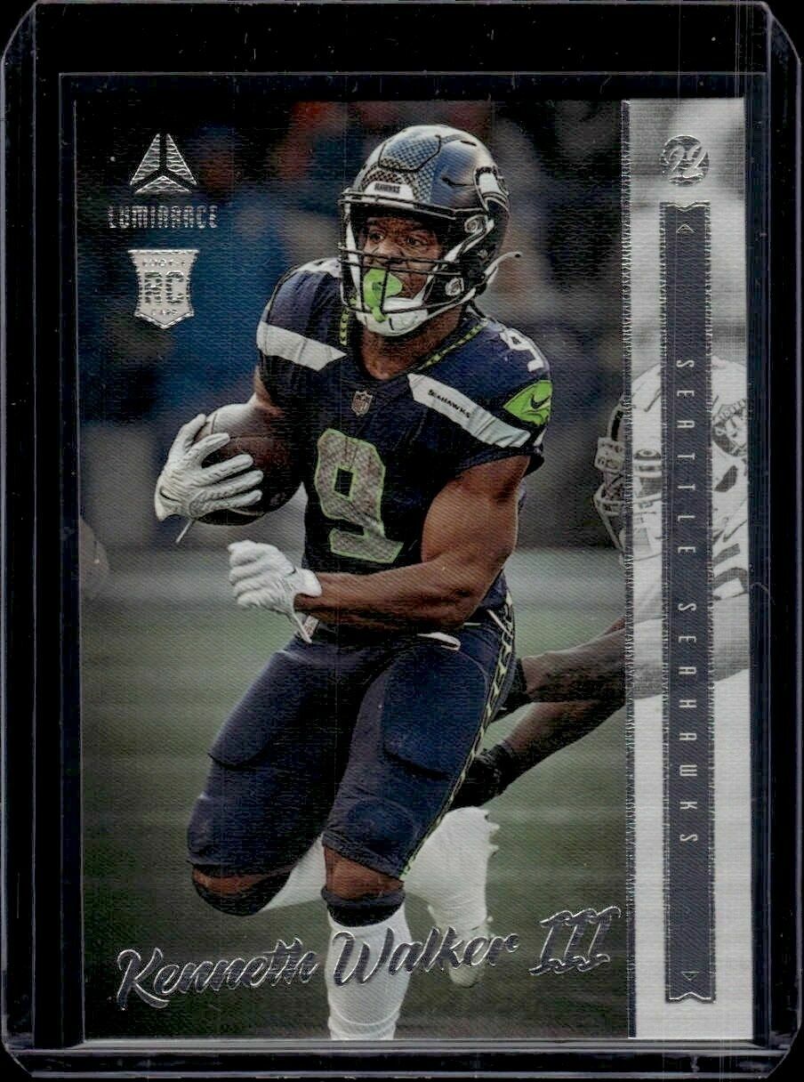2022 Panini Chronicles Kenneth Walker III Luminance Update Rookies Trading Card