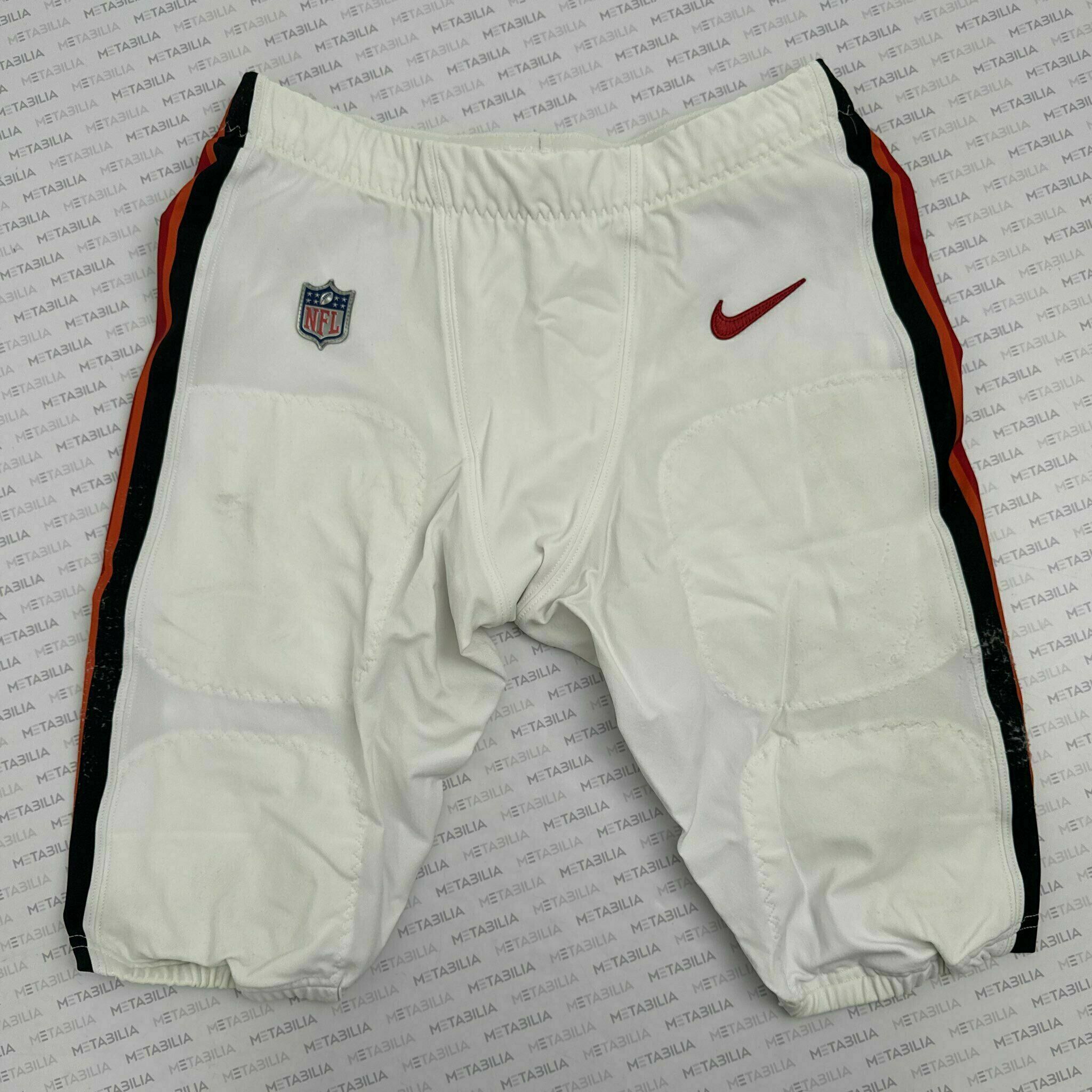 #45 Trotter Game-Worn Pants vs GBP