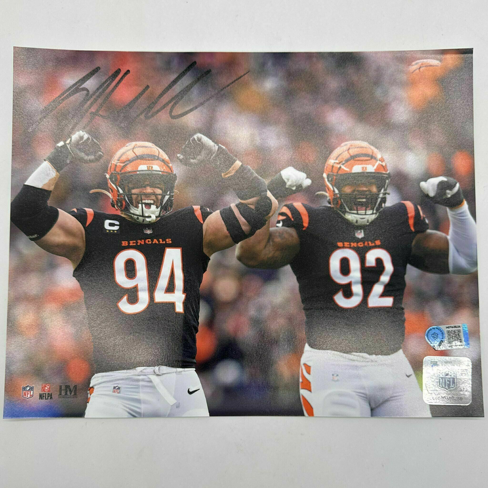 Sam Hubbard Signed 8x10 - Flex