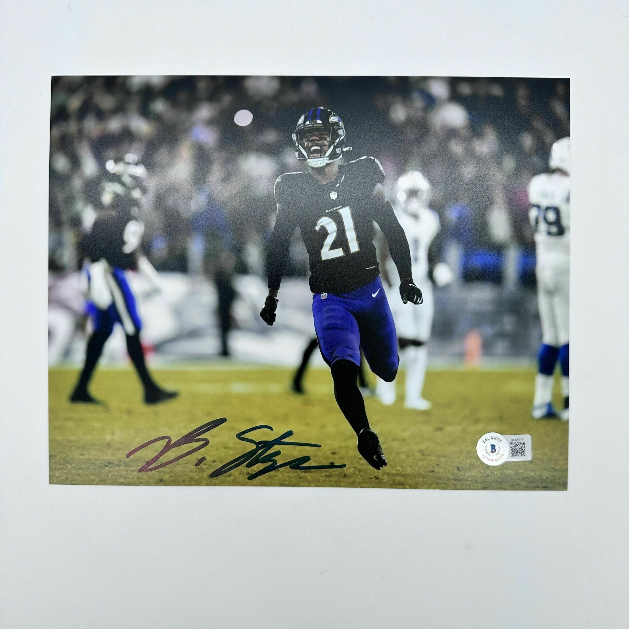 Stephens Signed 8x10 Running