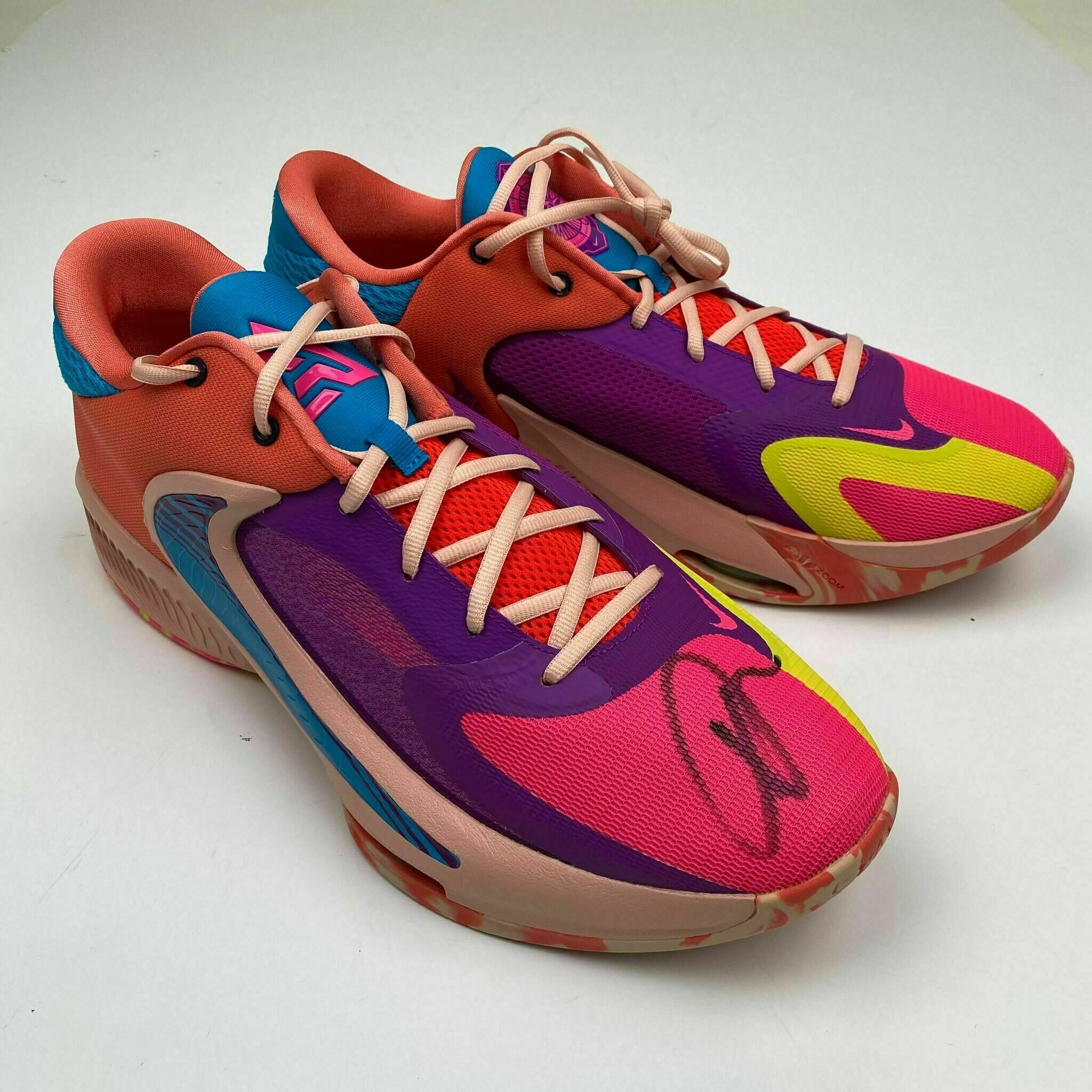 Giannis Signed Vivid Purple/Lazer Blue Zoom Freak 4 Sneaker