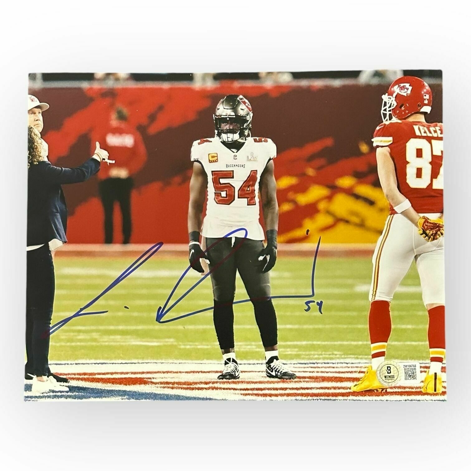 Lavonte David Autographed 8x10 Photo - Standing in White Jersey - Beckett QR