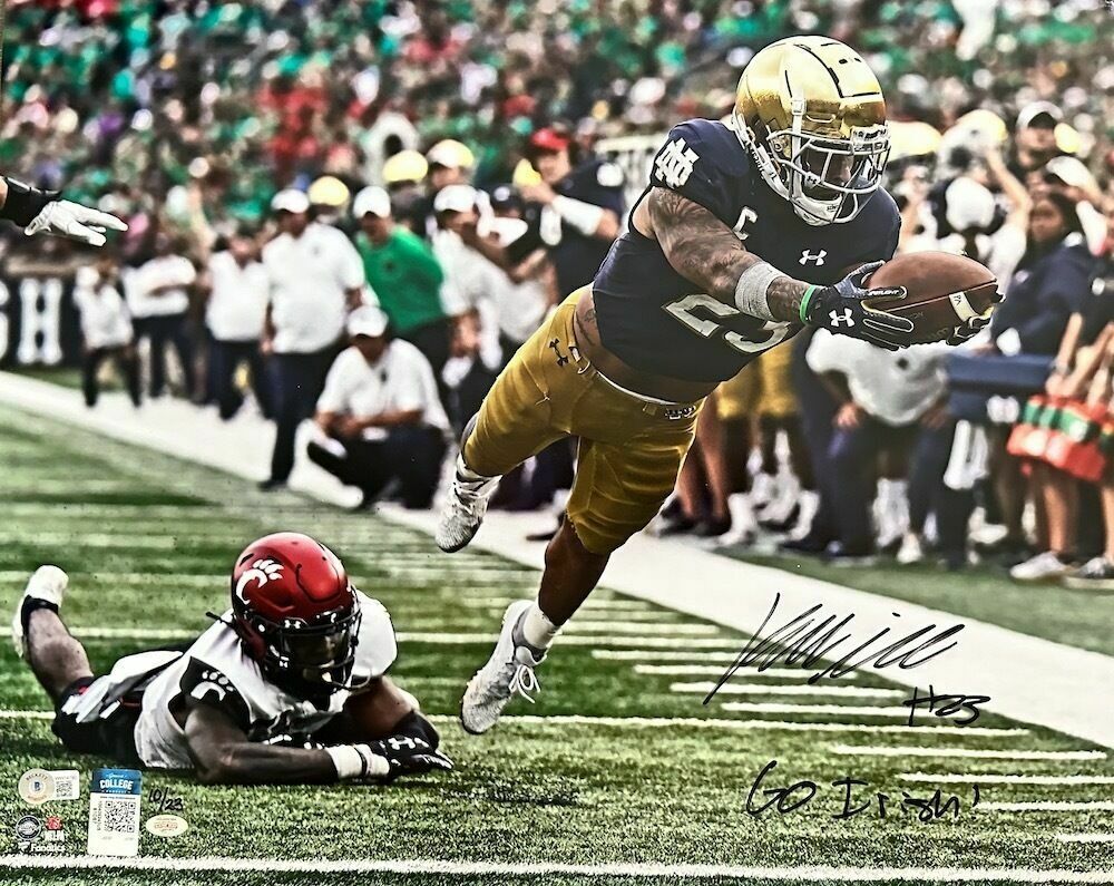 Kyren Williams Autographed (in black ink) & Inscribed "Go Irish" 16" x 20" Photo Beckett / GDL LE 23