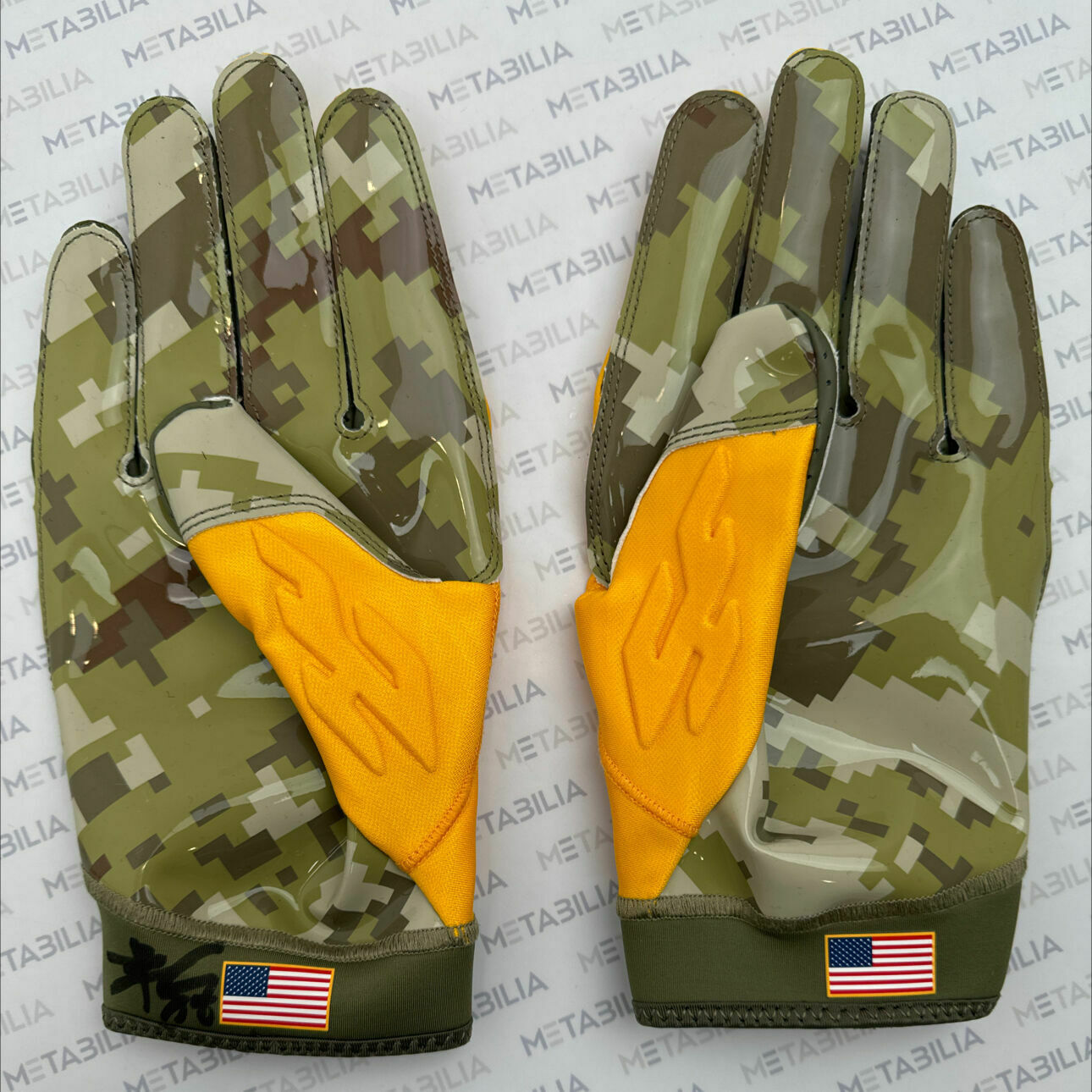 #87 Kelce Signed Team-Issued Gloves