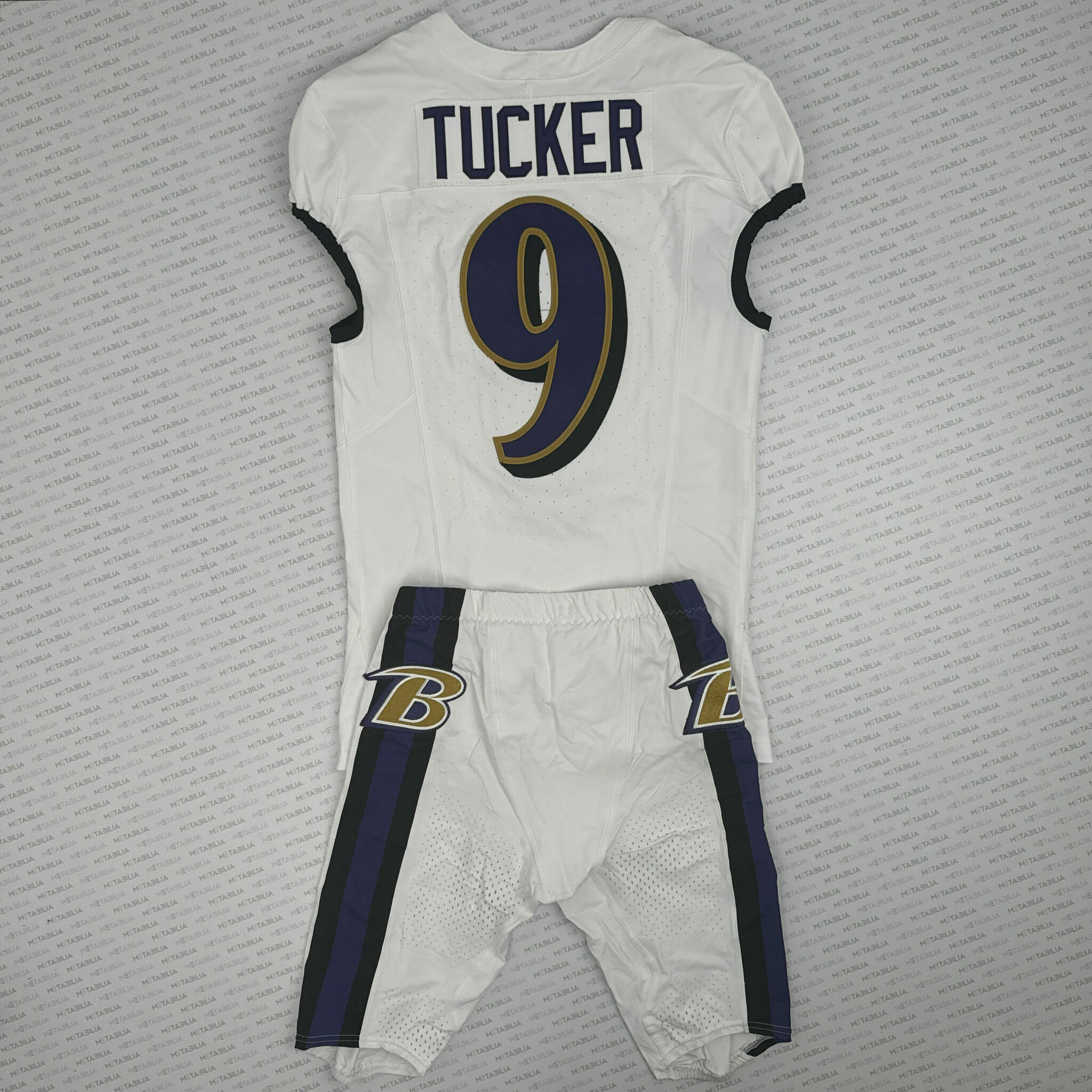 #9 Tucker PLAYOFF Game-Worn Jersey & Pants Set vs Bills
