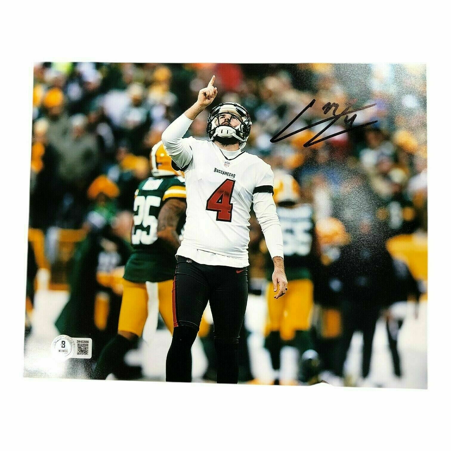 Chase McLaughlin Autographed Tampa Bay Buccaneers 8x10 Photo in White Jersey Pointing At Sky - Beckett
