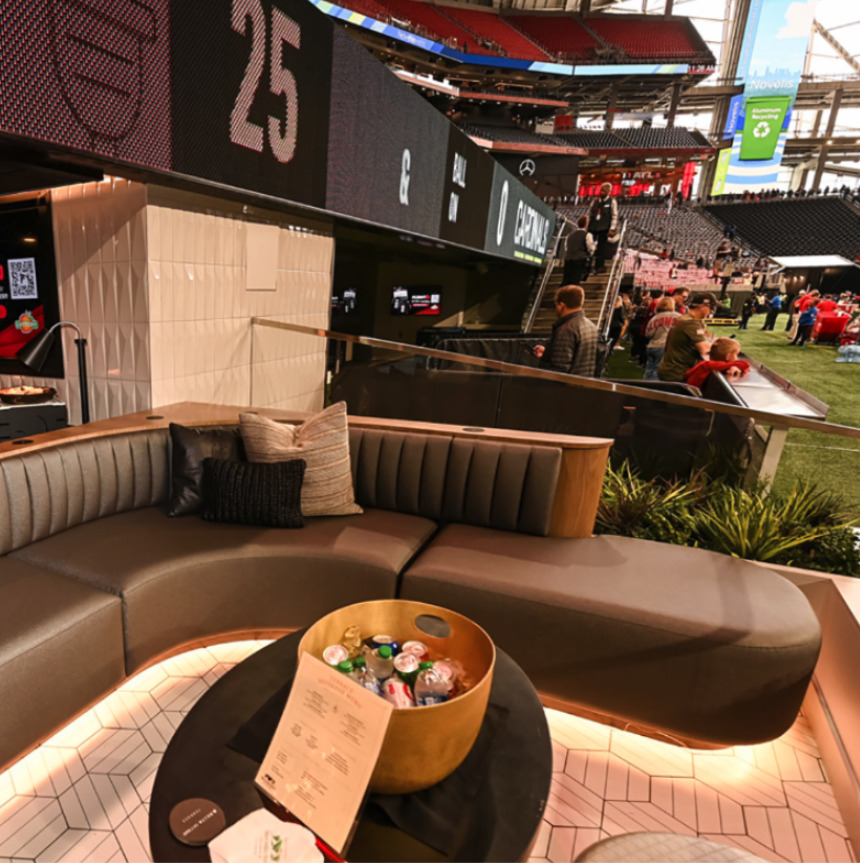 FIELD TERRACE vs Buccaneers 9/7, for 6 ppl