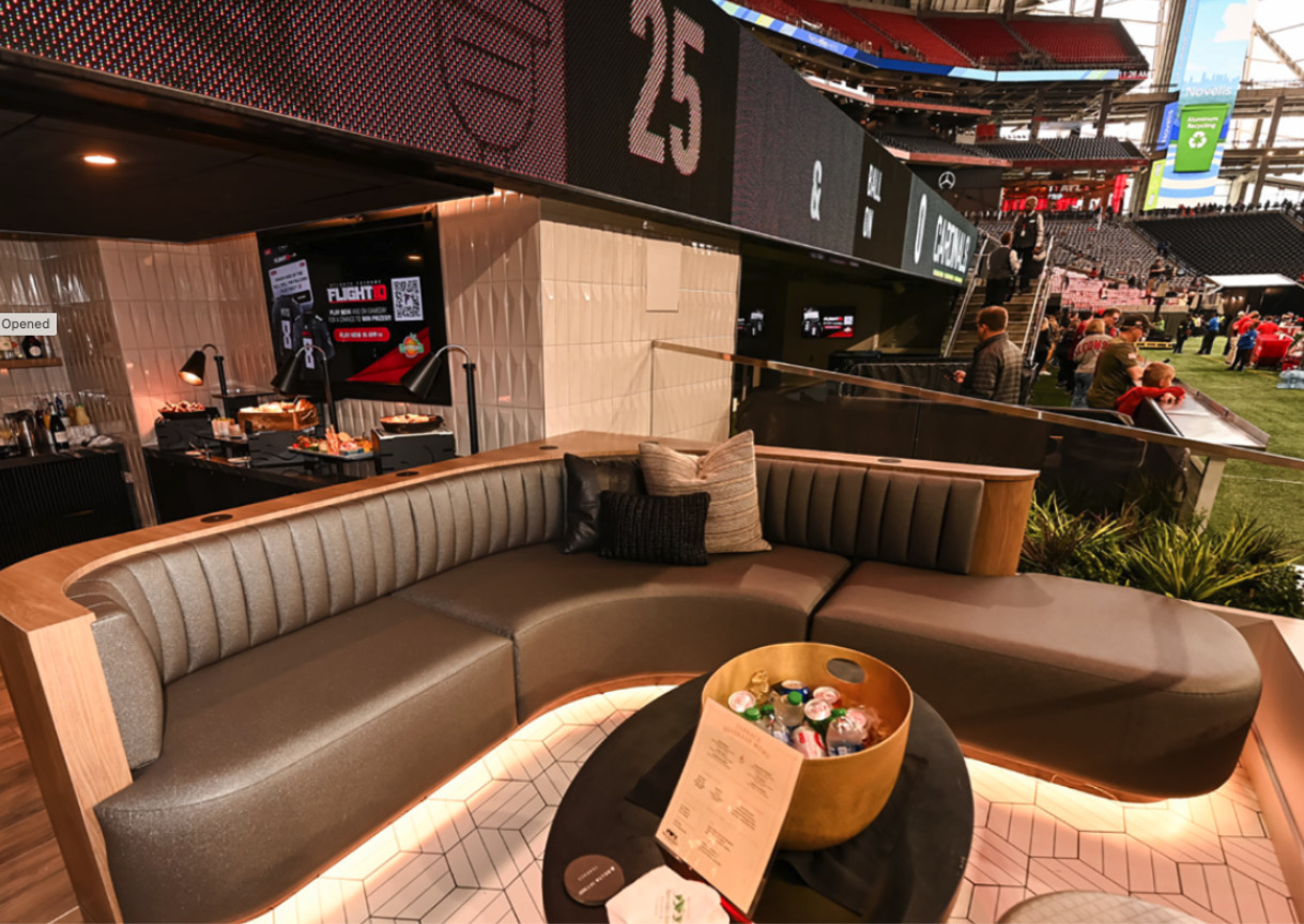 FIELD TERRACE vs Buccaneers 9/7, for 6 ppl