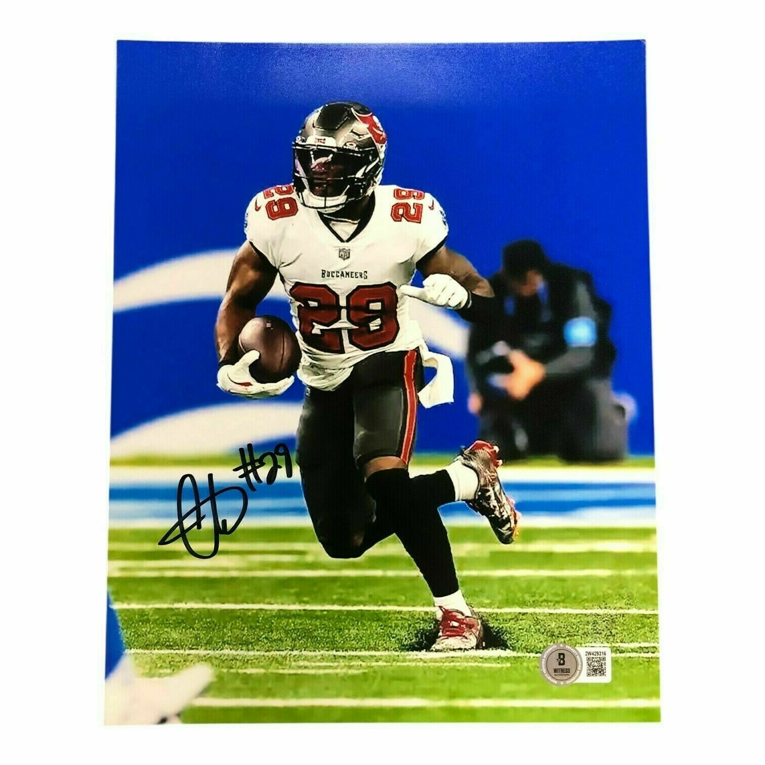 Christian Izien Autographed Tampa Bay Buccaneers 8x10 Photo Interception vs Lions - Beckett