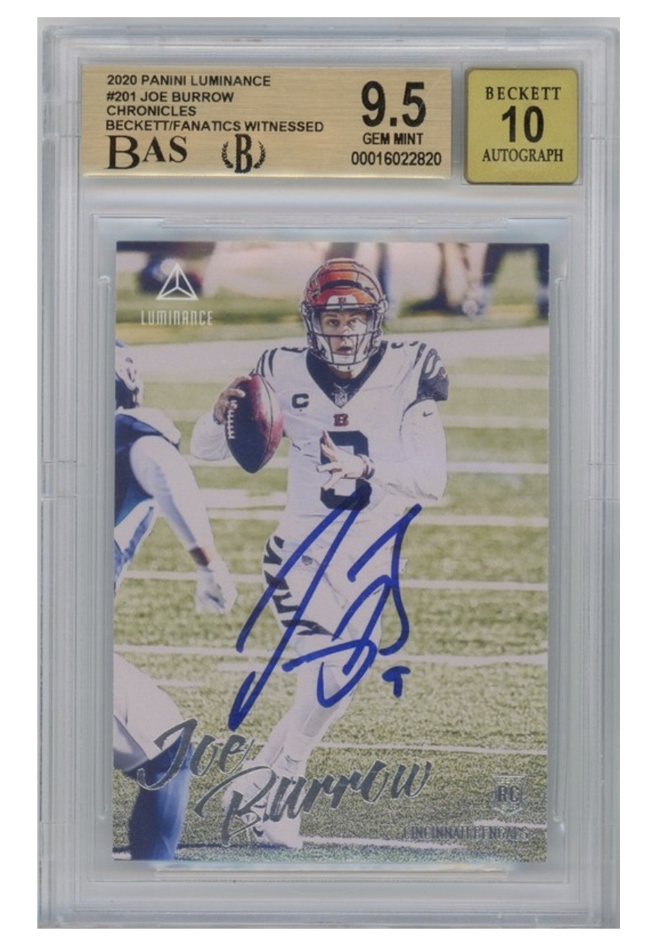 Joe Burrow Autographed 2020 Panini Luminance RC Card #201 Bengals BAS 9.5