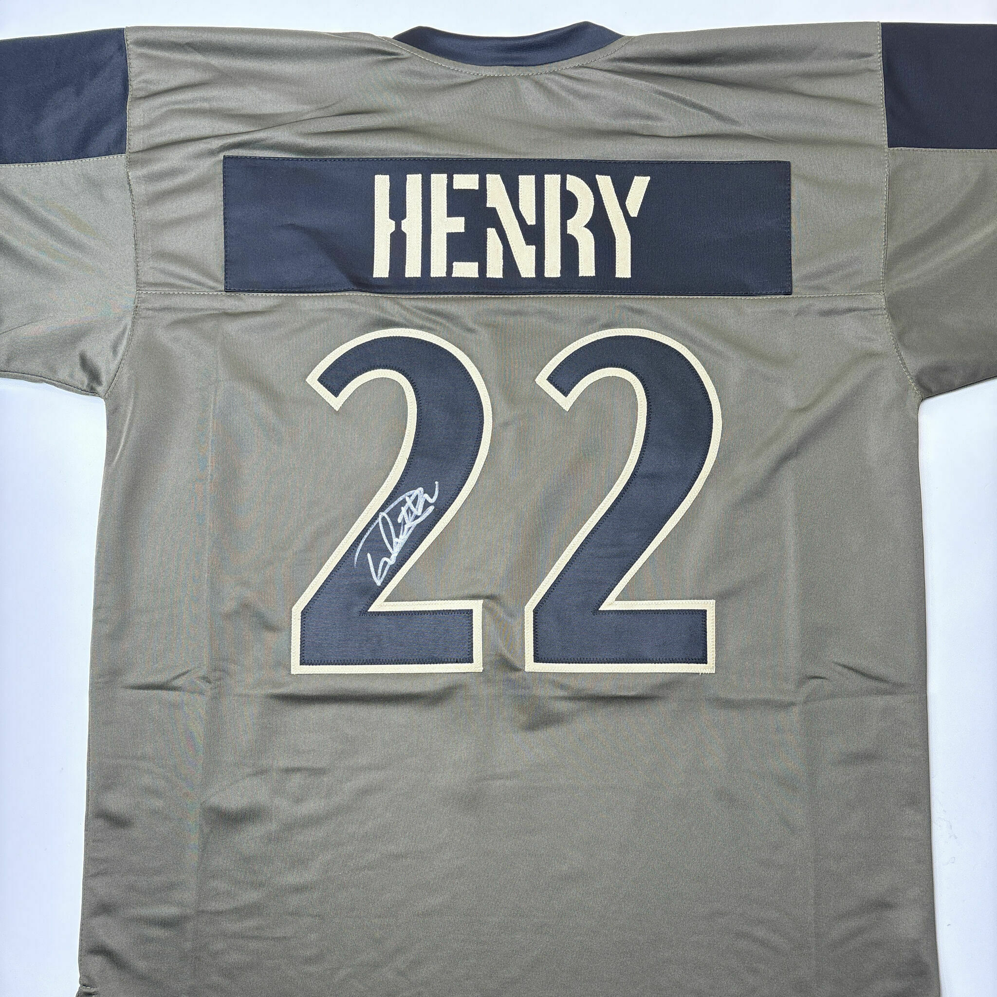 Derrick Henry Signed Army Green Custom Jersey