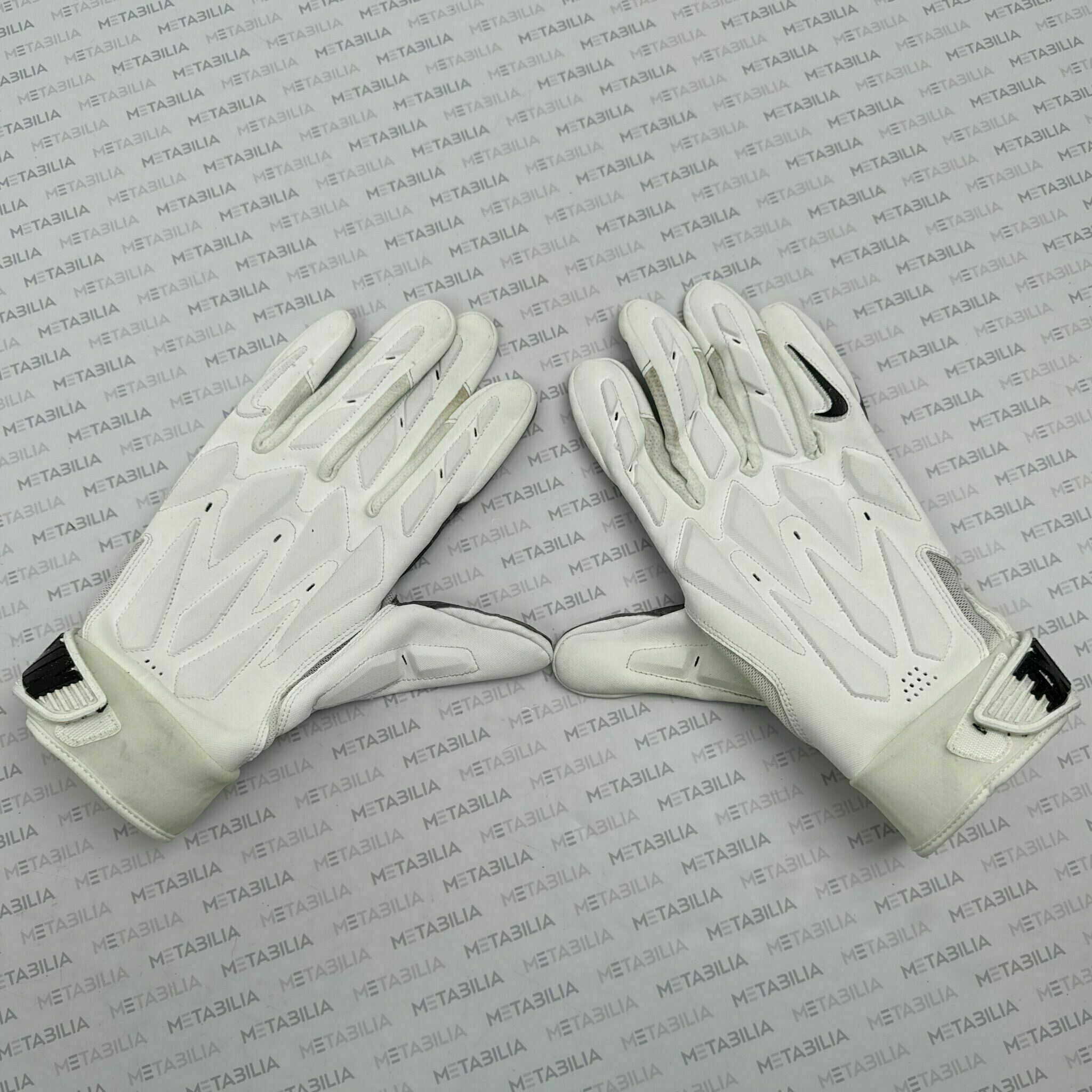 #92 Derrick Nnadi Game-Worn Gloves vs LAC