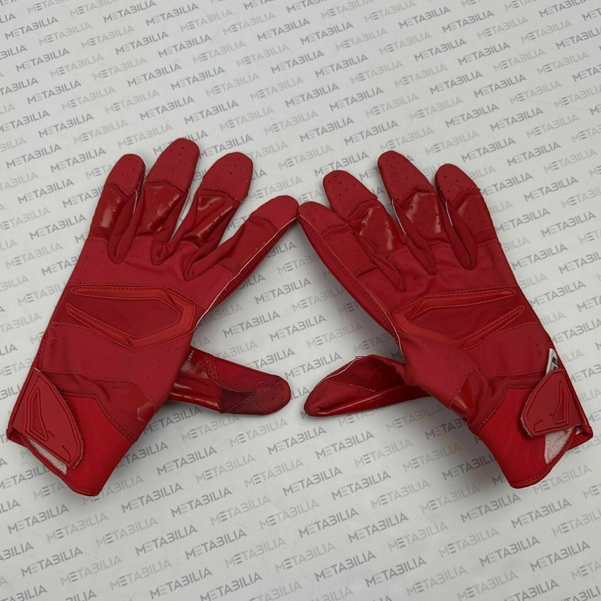 #91 Naquan Jones Game-Worn Gloves vs LV