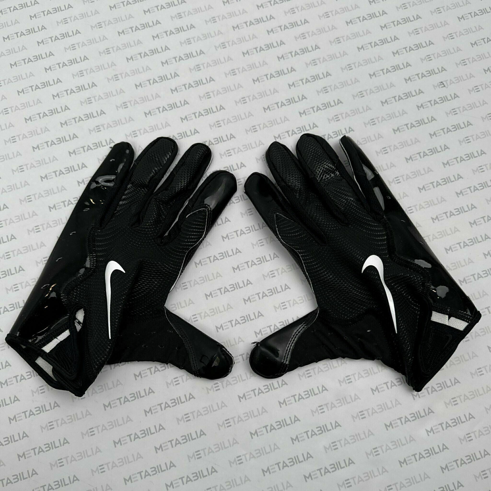 #7 Rashod Bateman Game-Worn Gloves vs Bears