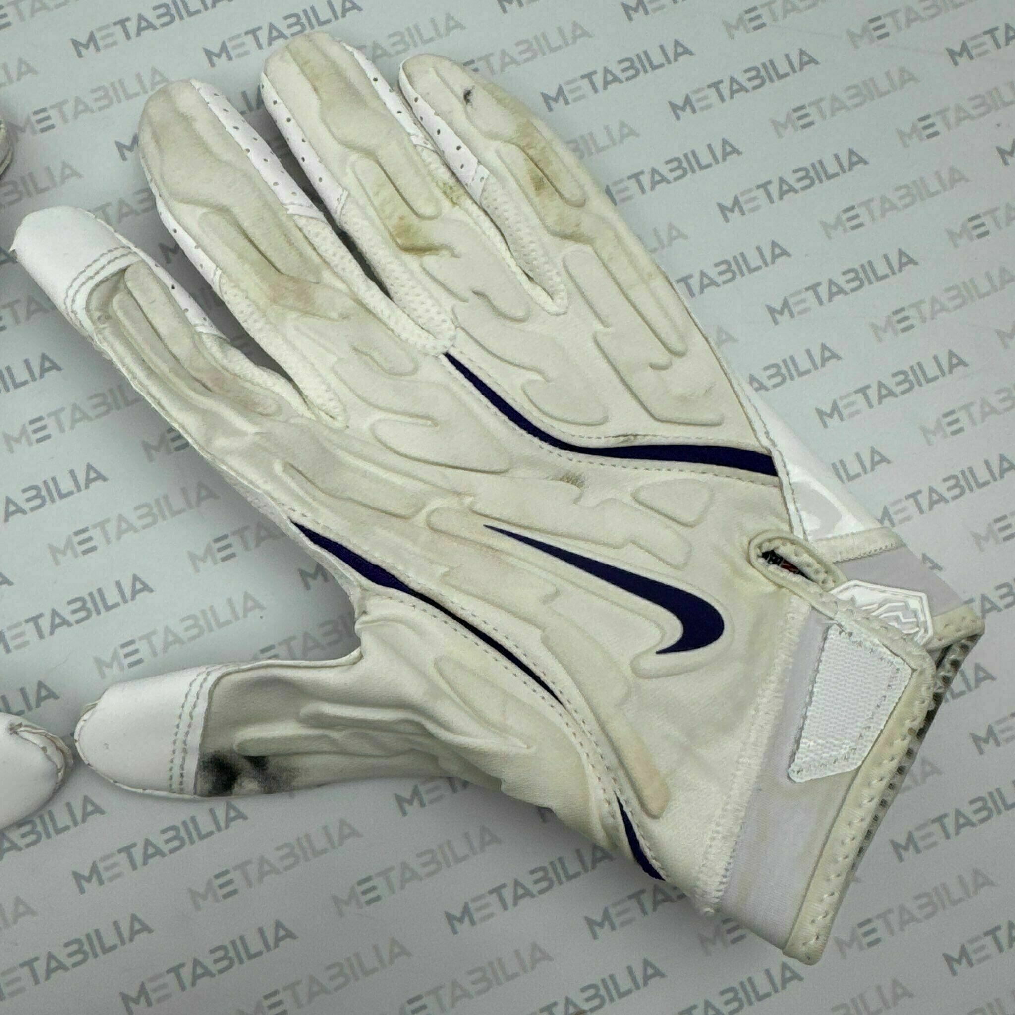 #39 Keondre Jackson Game-Worn Gloves vs Bears