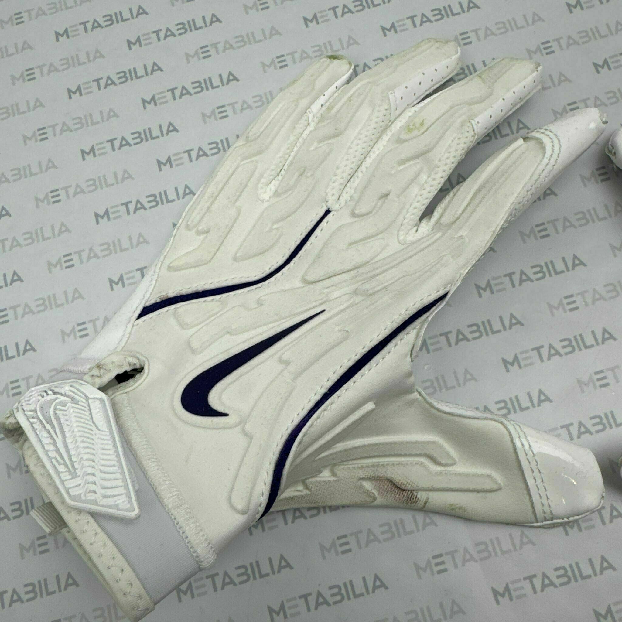 Ravens Player-Worn Gloves vs Rams