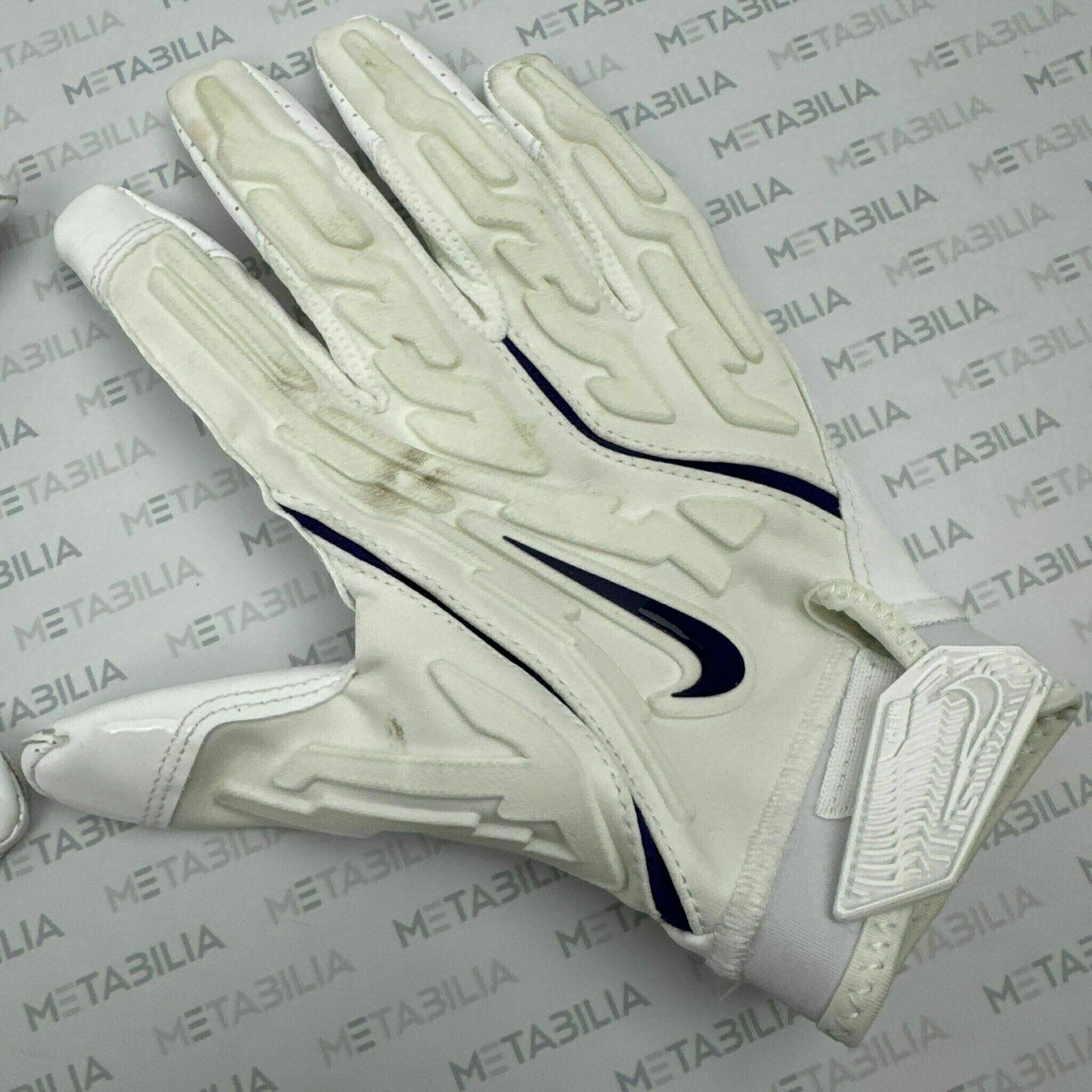 Ravens Player-Worn Gloves vs Rams