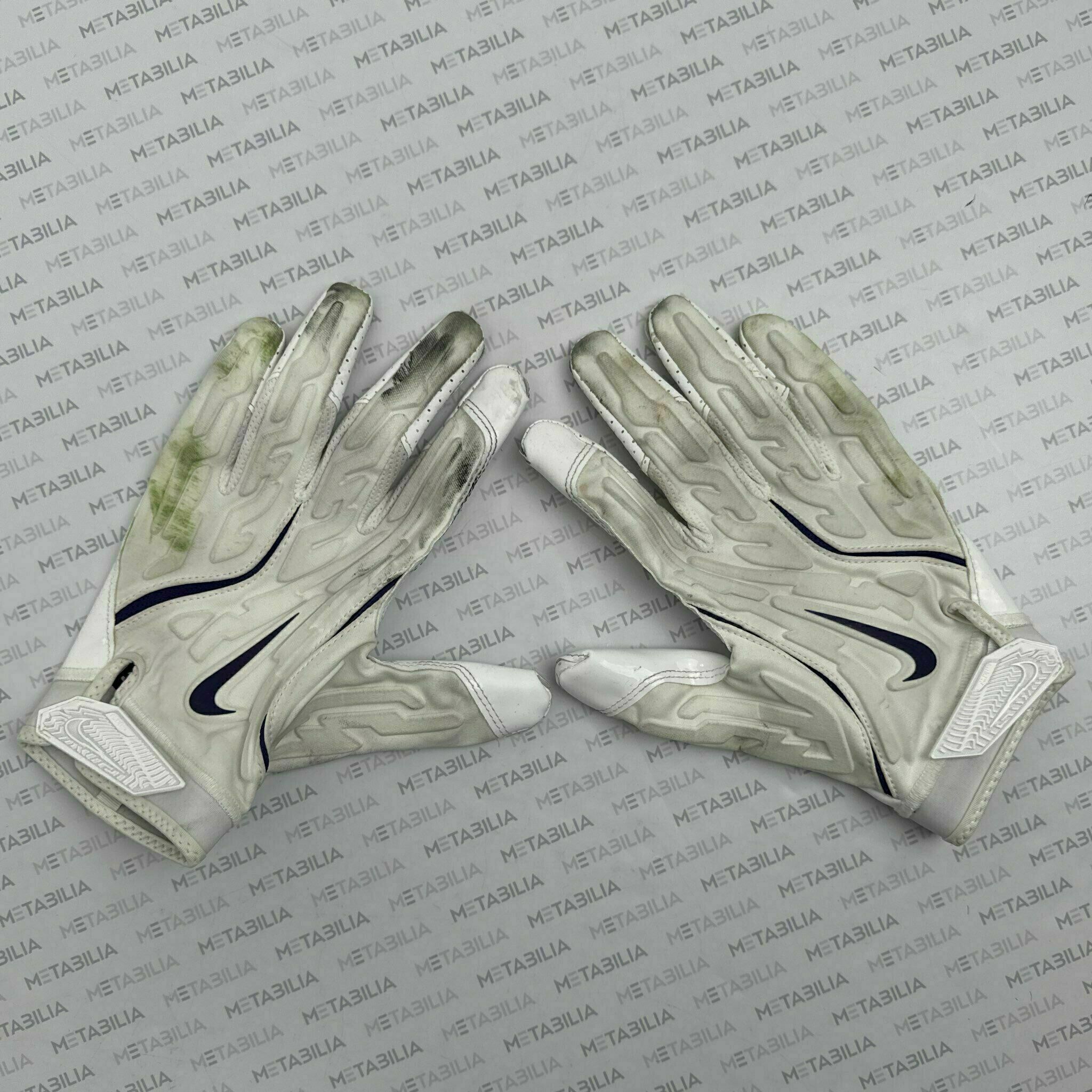 Ravens Player-Worn Gloves vs Rams