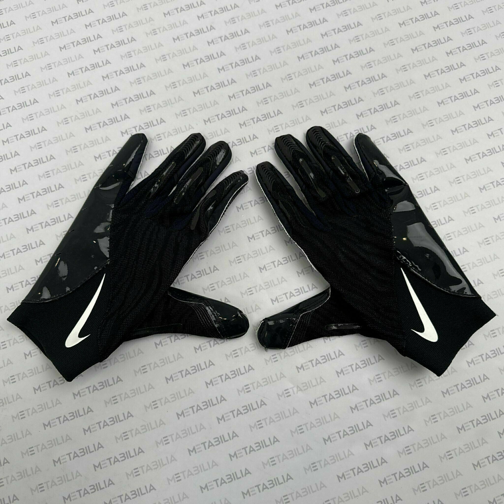 #9 Xavier Hutchinson Game-Worn Gloves vs IND