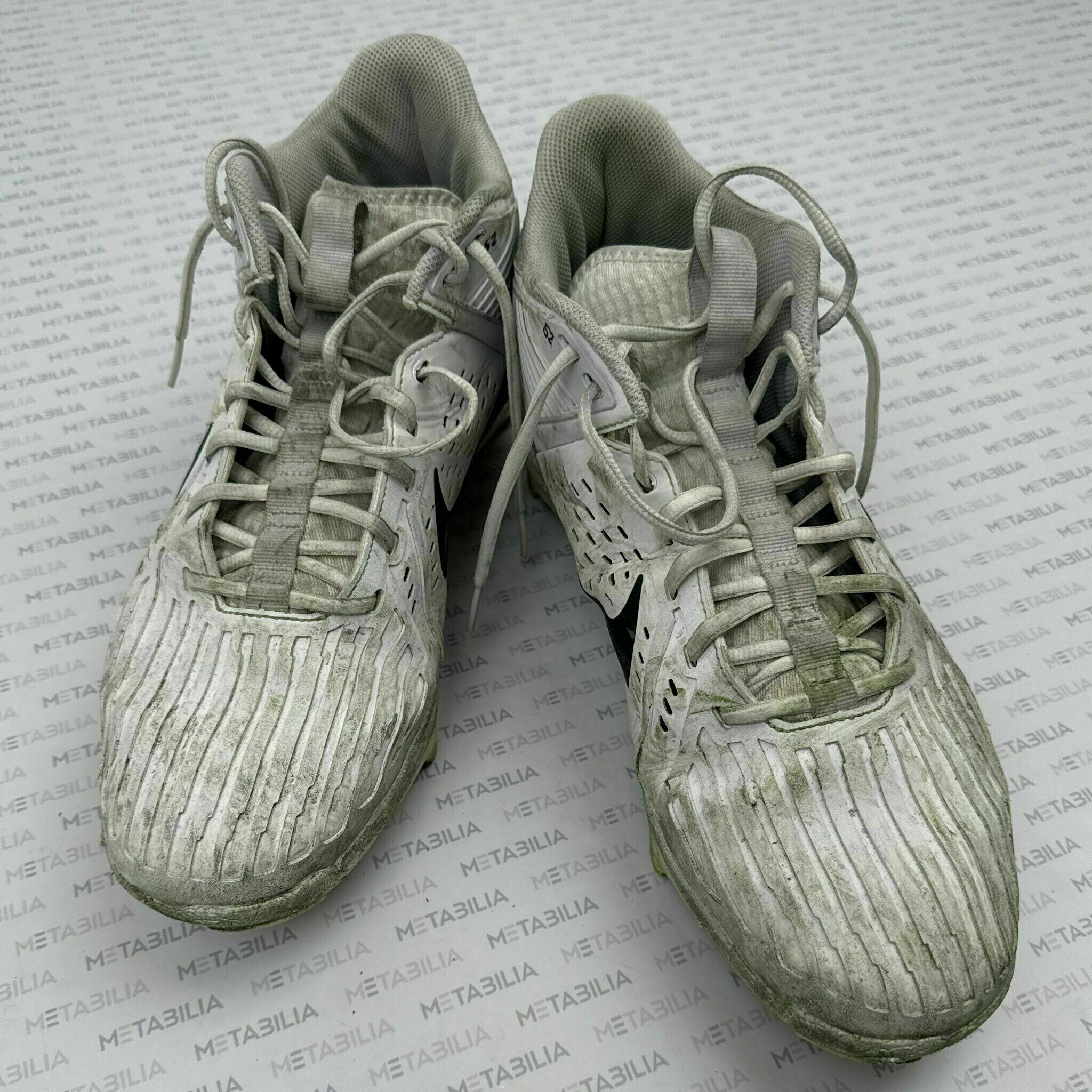 #52 Creed Humphrey Game-Worn Cleats vs Raiders