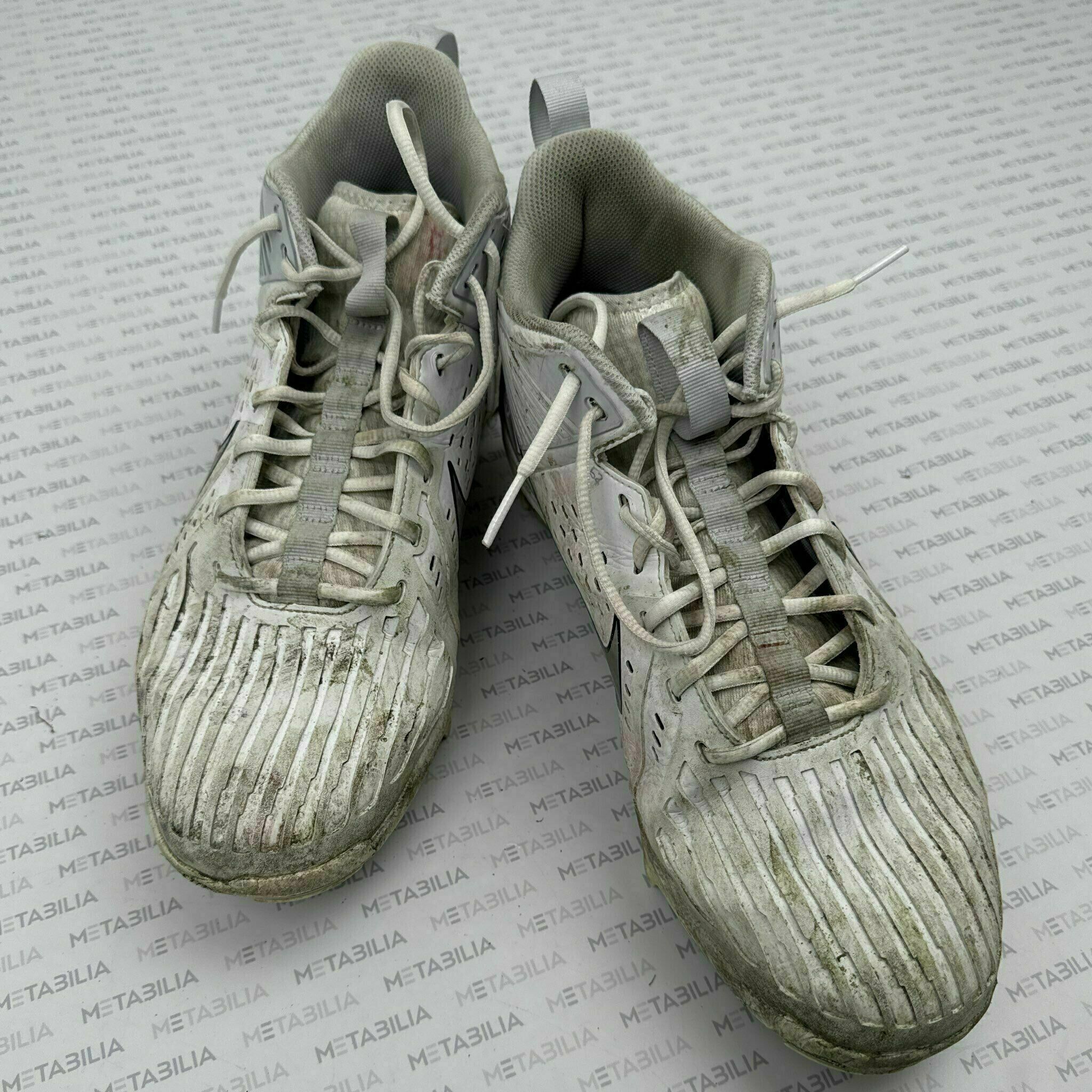 #52 Creed Humphrey Game-Worn Cleats vs Broncos