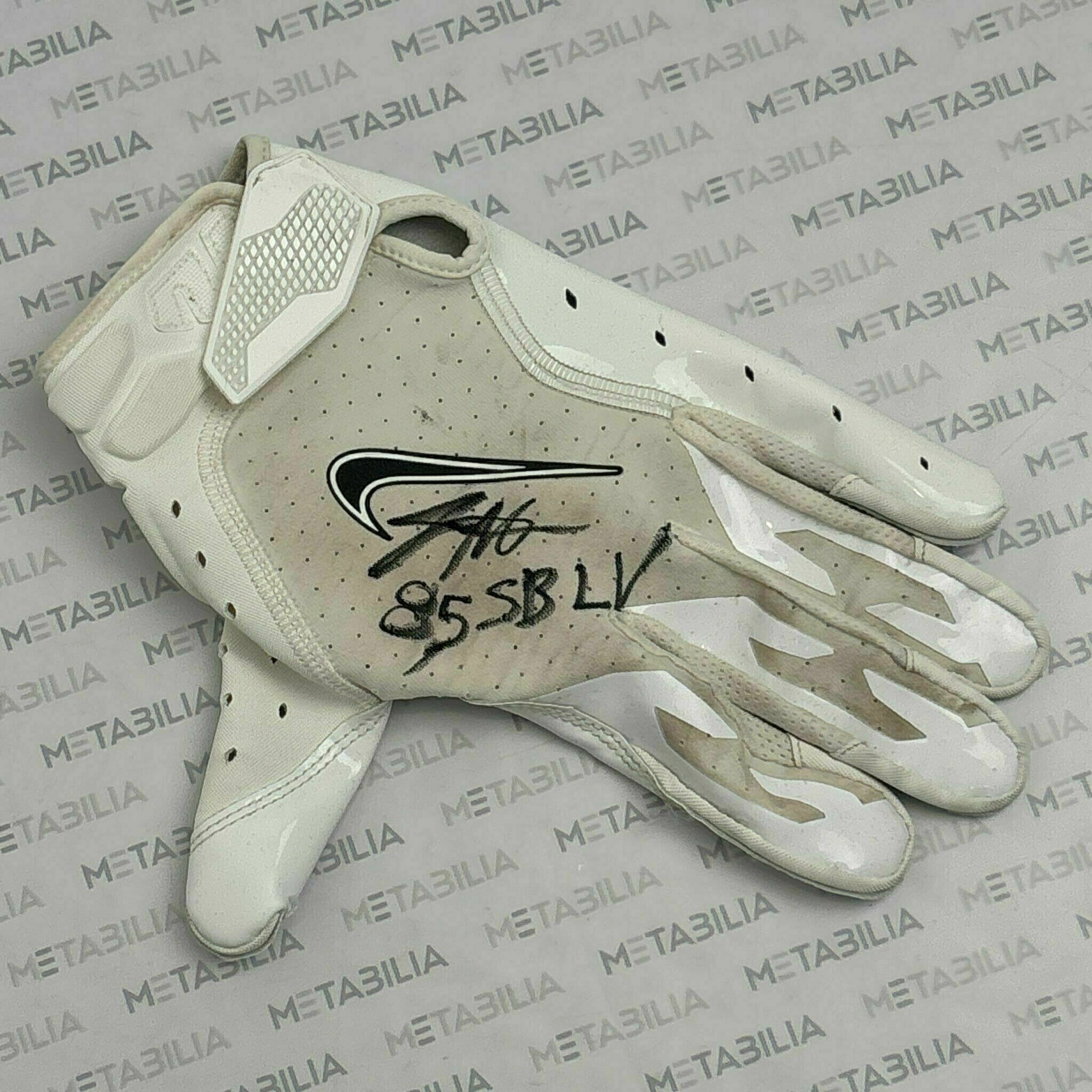 #85 Jaydon Mickens Signed & Inscribed Season-Worn White Single Left Glove 2020-2021 Season